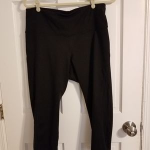 Old Navy Active Go Dry  Workout Leggings with mesh side insert
